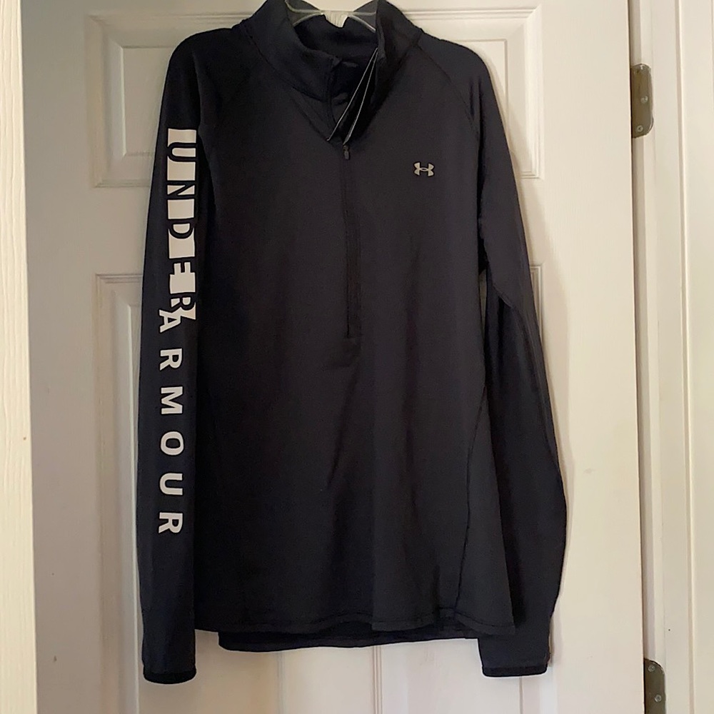 Black Under Armor pullover